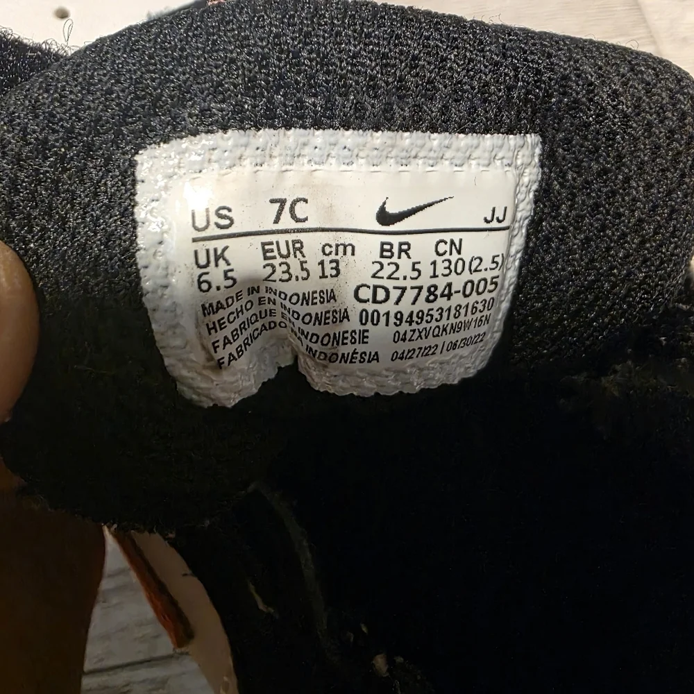 Nike Kids Sneakers - Black, White, and Pink Size 7c
